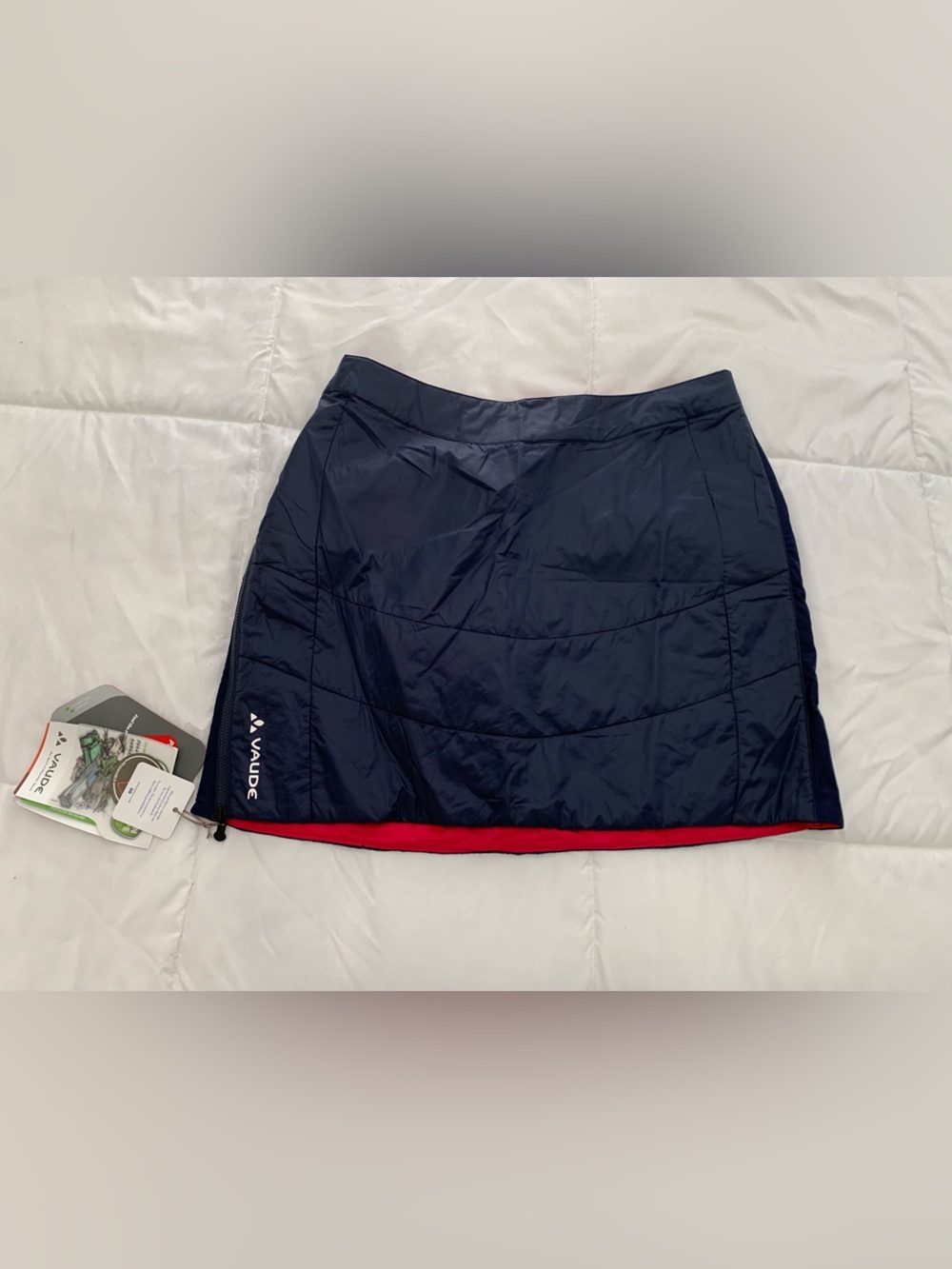 New with tags VAUDE reversible skirt size L